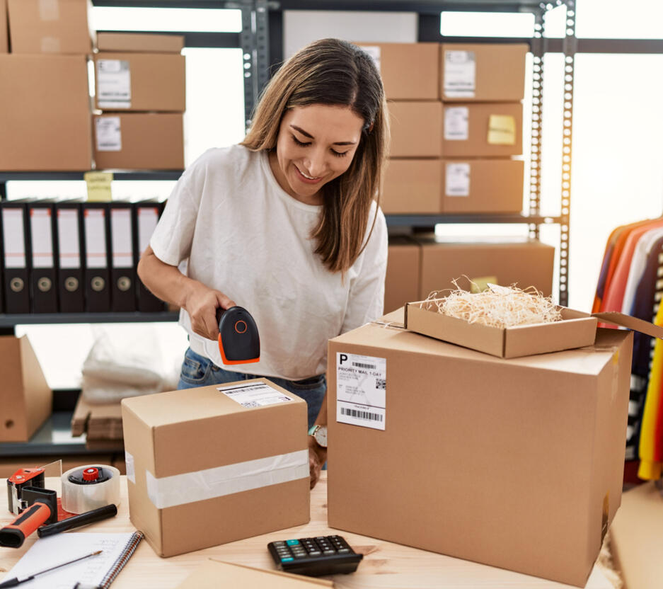 Bezproblemowe zwroty z transmisji sprzedażowych w mediach społecznościowych Bezproblemowe zwroty ze sprzedaży LIVE w Facebook i TikTok