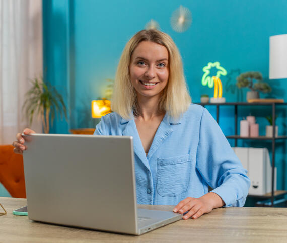 Zaawansowana analityka zwrotów ze sprzedaży LIVE w Facebook i TikTok Zaawansowana analityka zwrotów z transmisji sprzedażowych w mediach społecznościowych